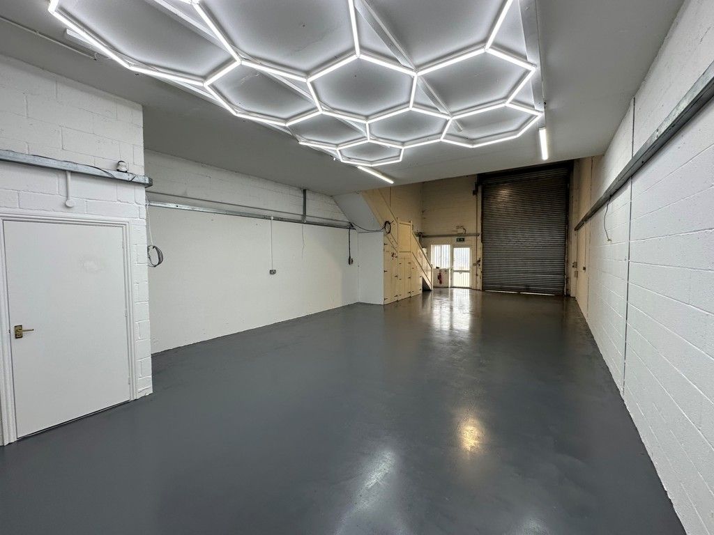 Property photo 2 of 8 Photo 3