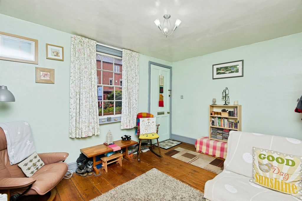 Property photo 3 of 17