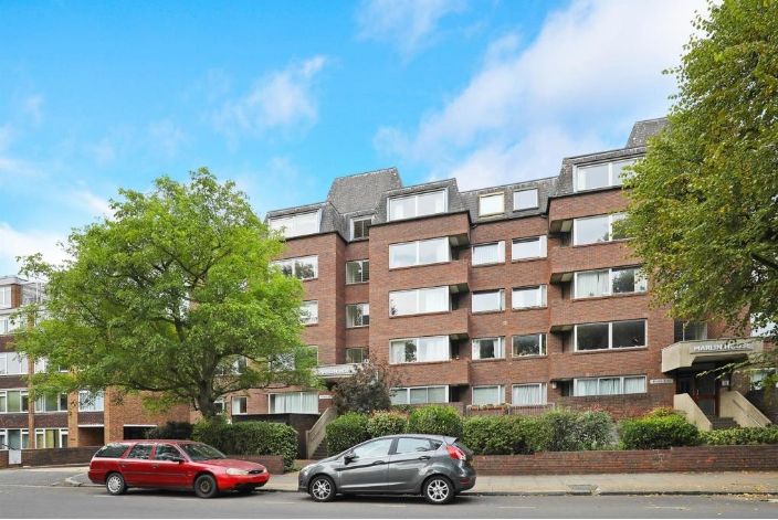 Property photo 3 of 10