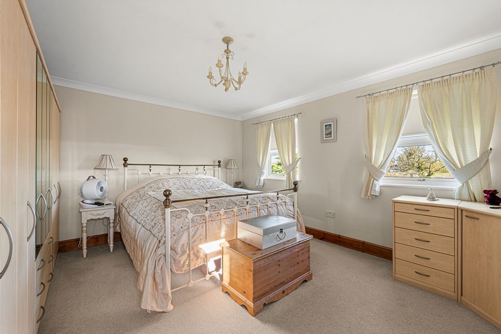 Property photo 3 of 41