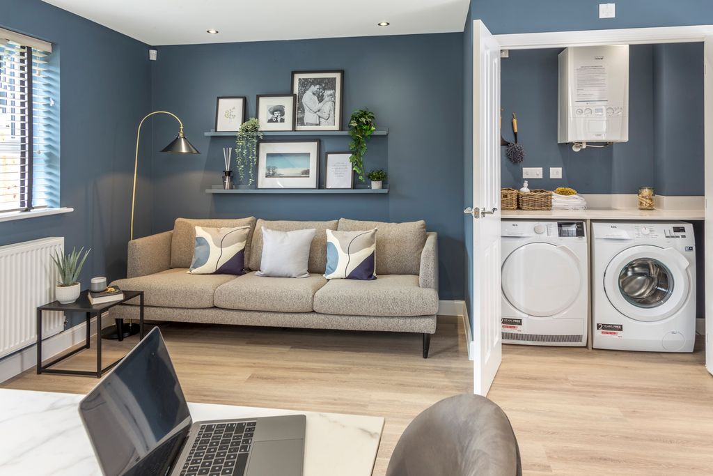 Property photo 3 of 9 Kitchen/Dining Area