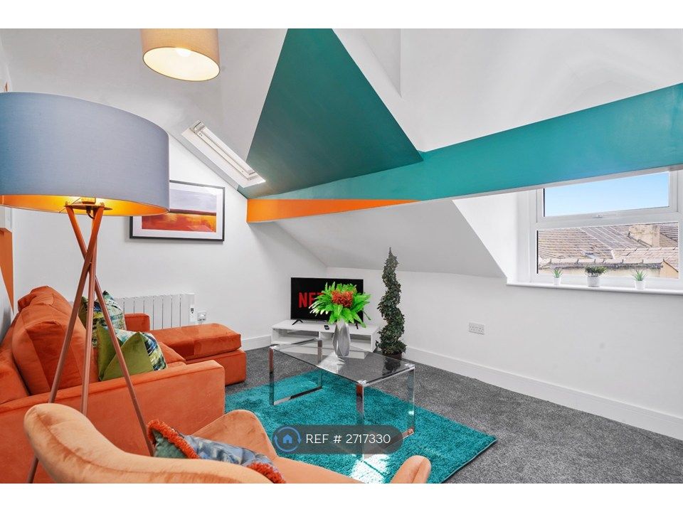 Property photo 3 of 11