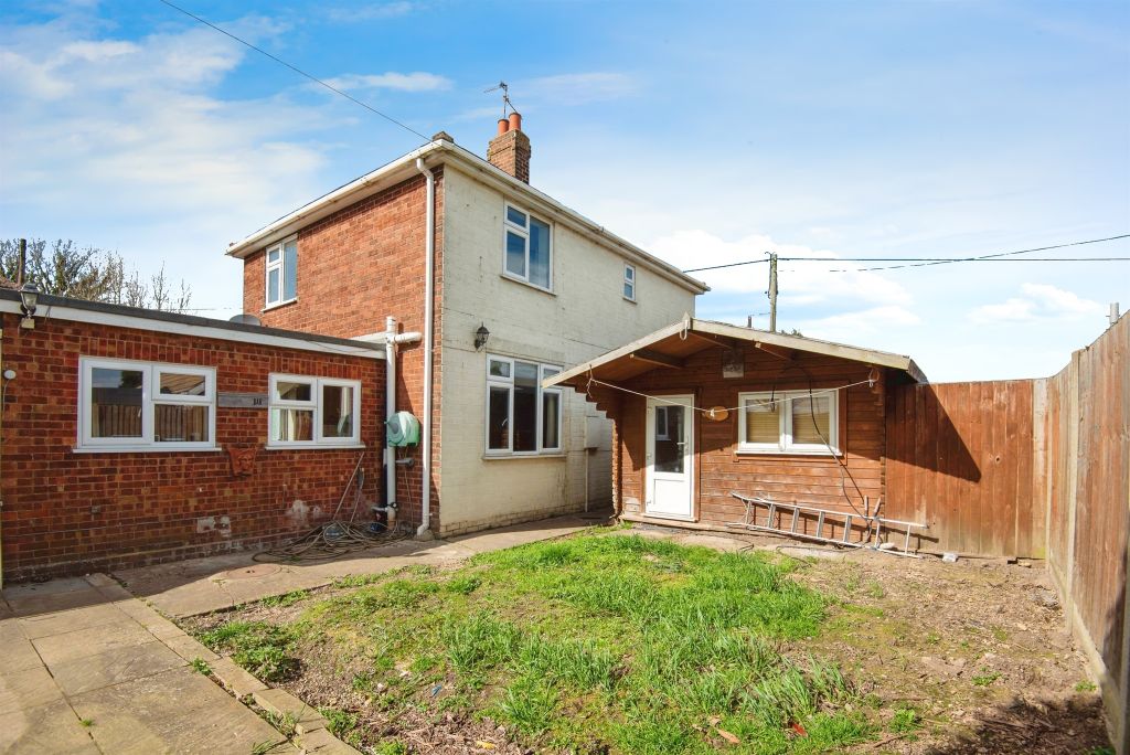Property photo 3 of 17