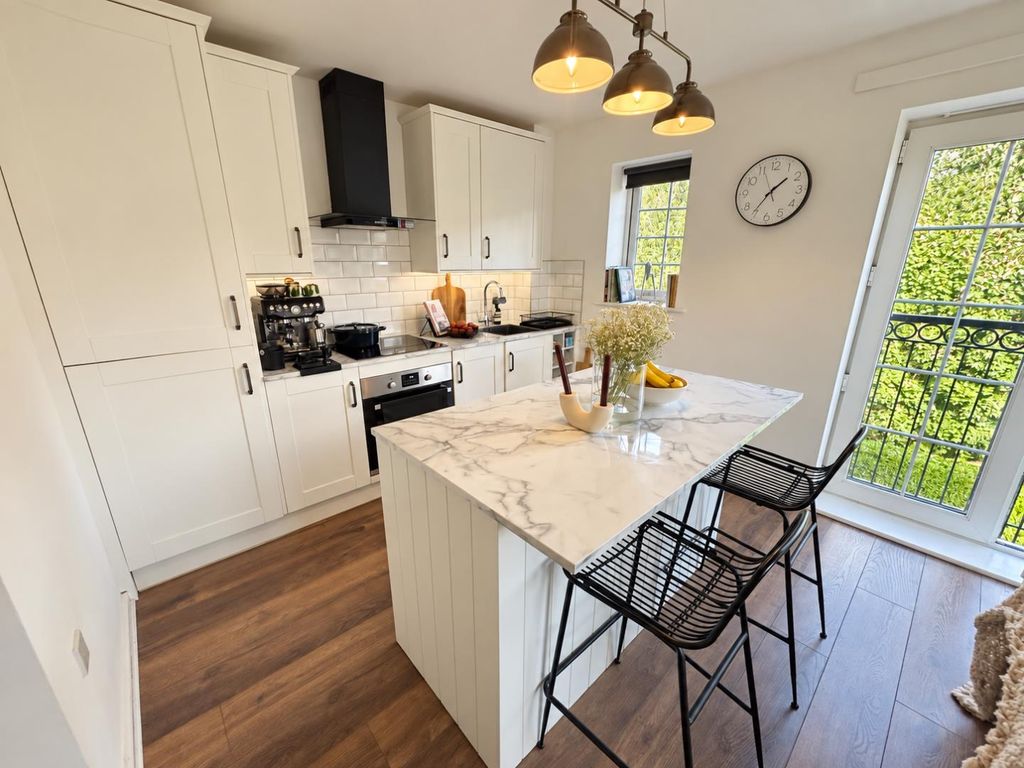 Property photo 1 of 18 Lounge/Kitchen