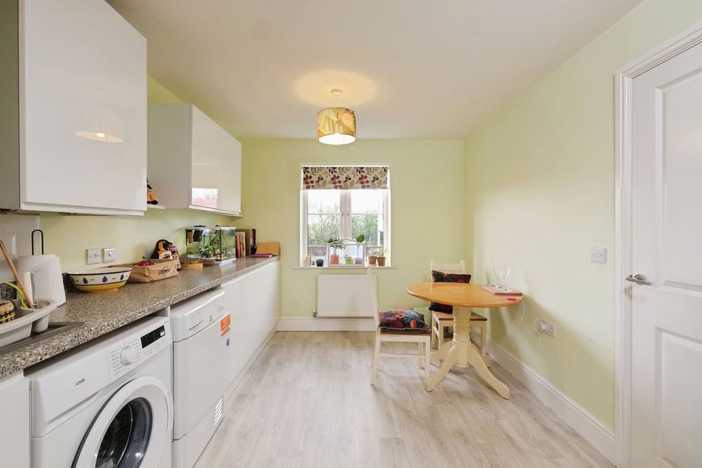 Property photo 3 of 21 Pbox-Img.Jpg