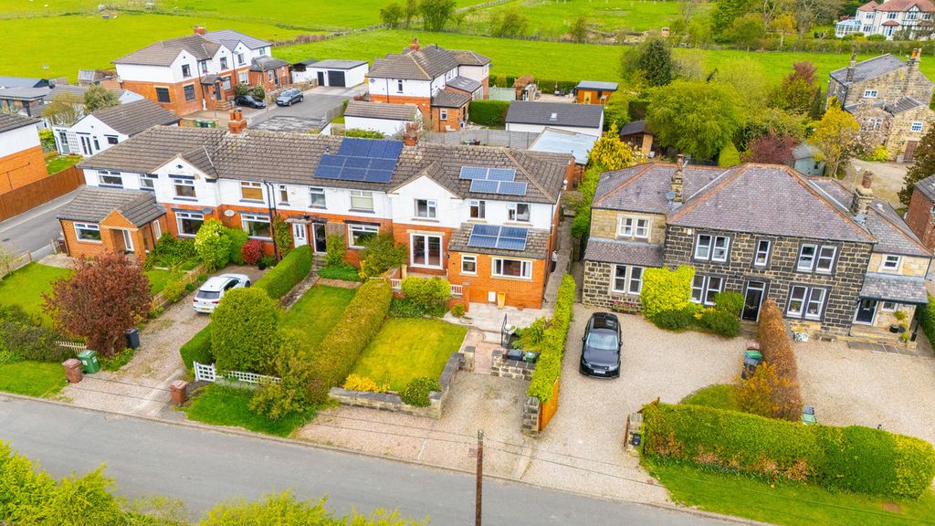 Property photo 2 of 33