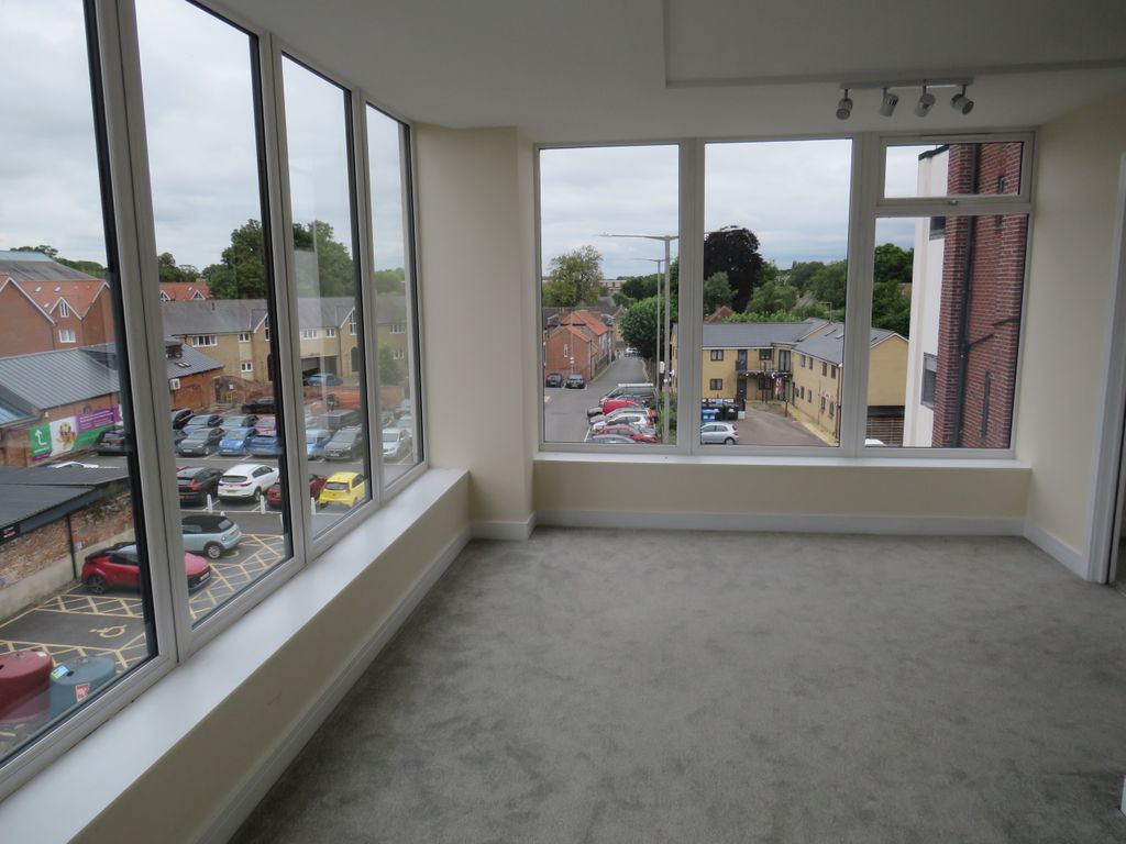 Property photo 2 of 10 View