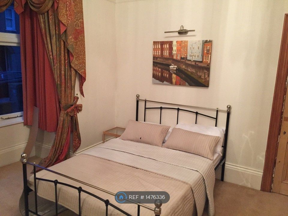 Property photo 1 of 8 Bedroom