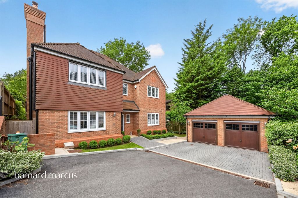 Property photo 1 of 30