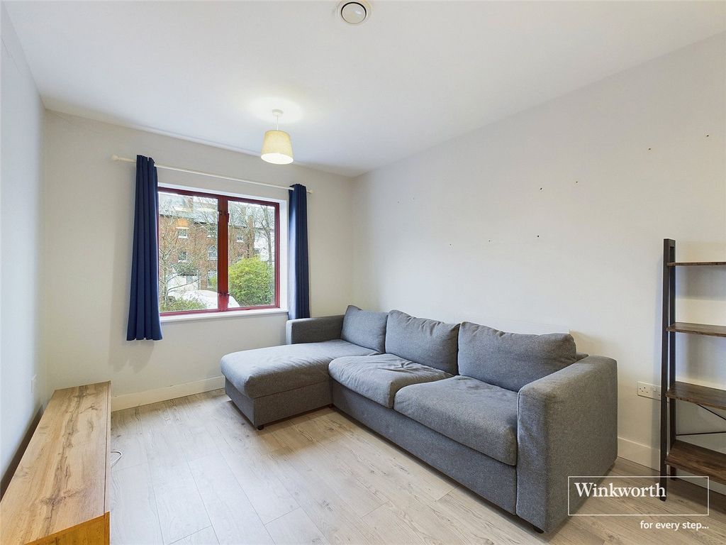 Property photo 3 of 7 Picture No. 14