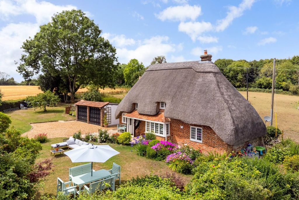 Property photo 1 of 20 External