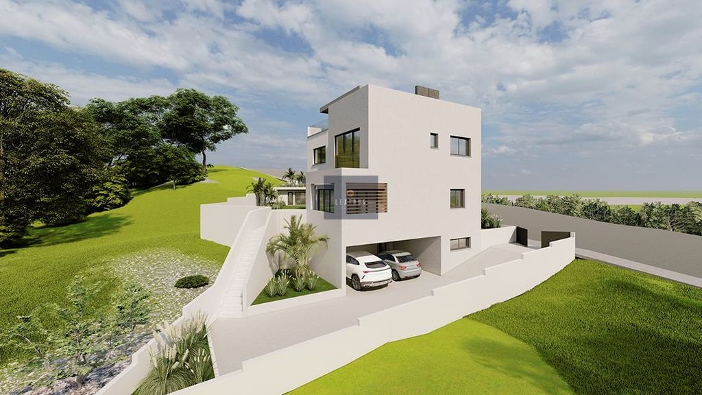 Property photo 1 of 4