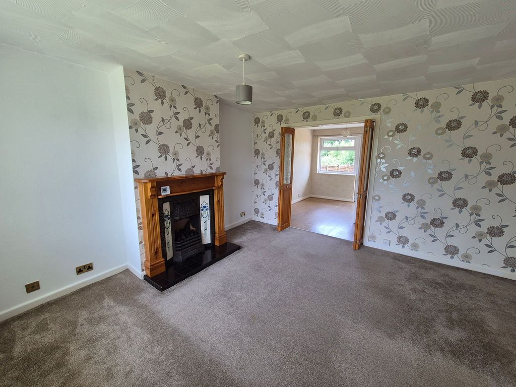 Property photo 2 of 26