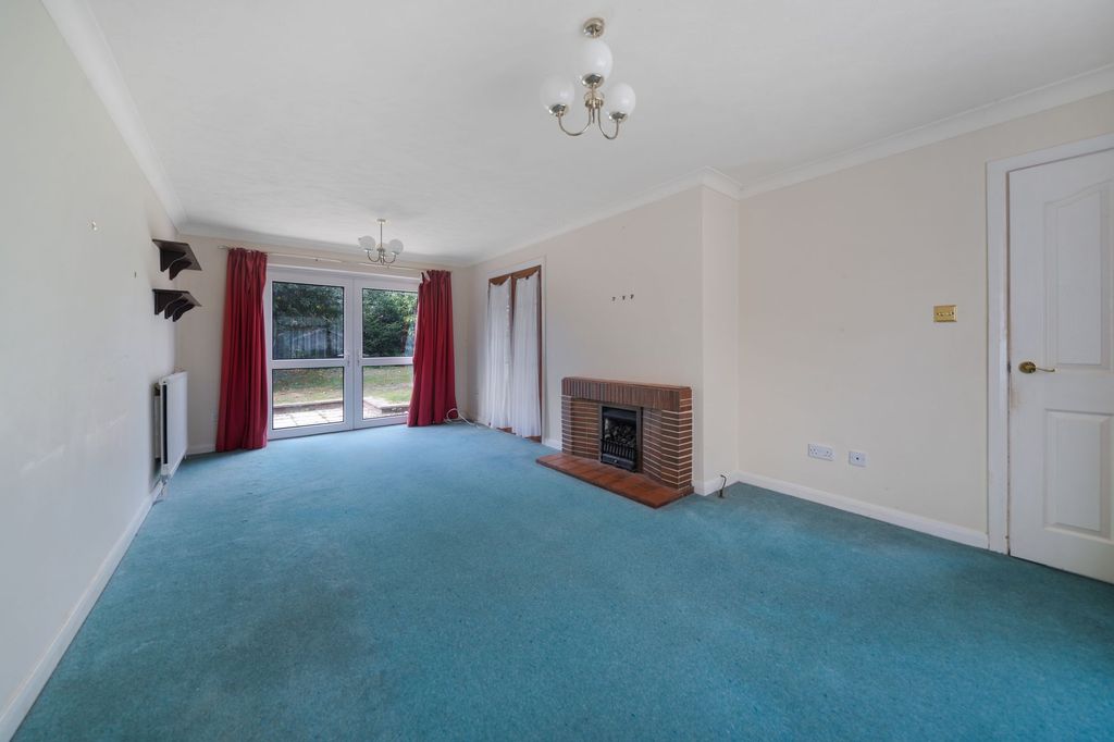 Property photo 3 of 16