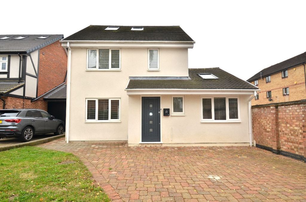Property photo 2 of 24