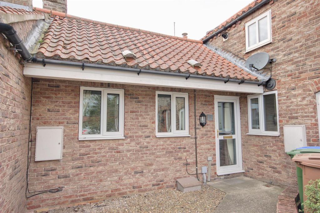 Property photo 1 of 11 Img_0001-Img_0003_Lzn.Jpg