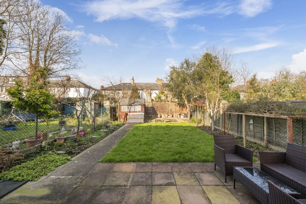 Property photo 2 of 9