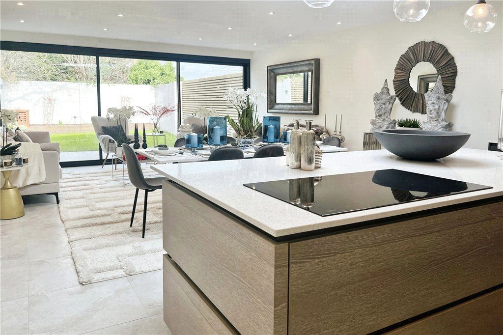 Property photo 2 of 10 Kitchen/Dining