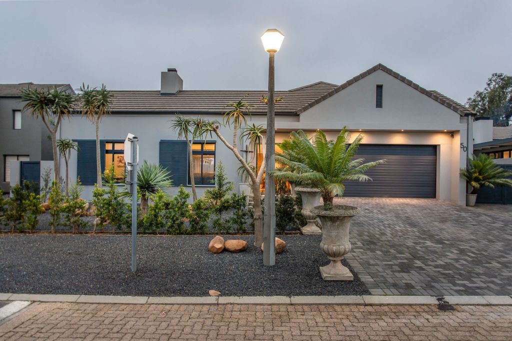 Property photo 2 of 50