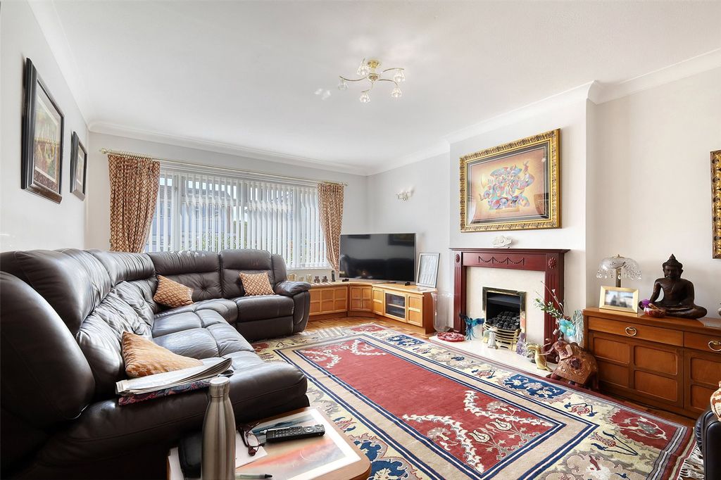 Property photo 3 of 21 Picture No. 28