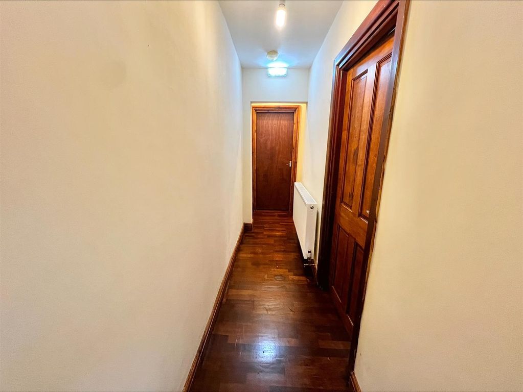 Property photo 2 of 13 Processed-0E10Bb26-0D06-4D95-9065-52E367Be5A08.Jpe