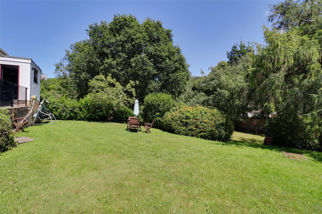 Property photo 2 of 13 2 - Picture No. 01