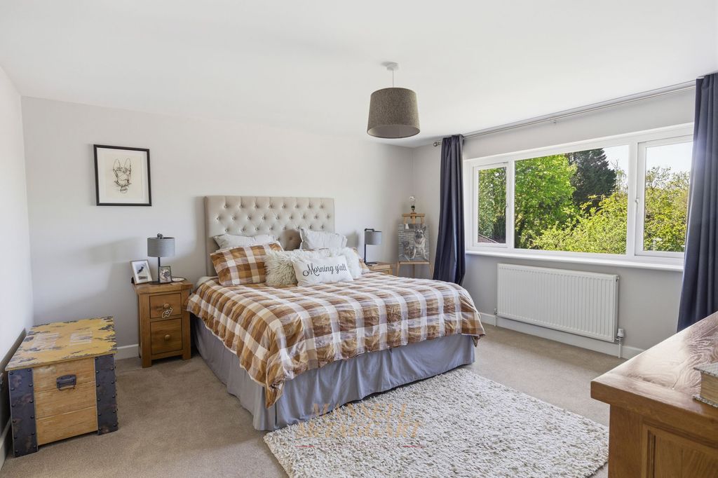 Additional image 20 of 5 bed detached house for saleTinsley Lane, Crawley RH10