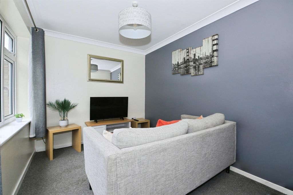 Property photo 3 of 14