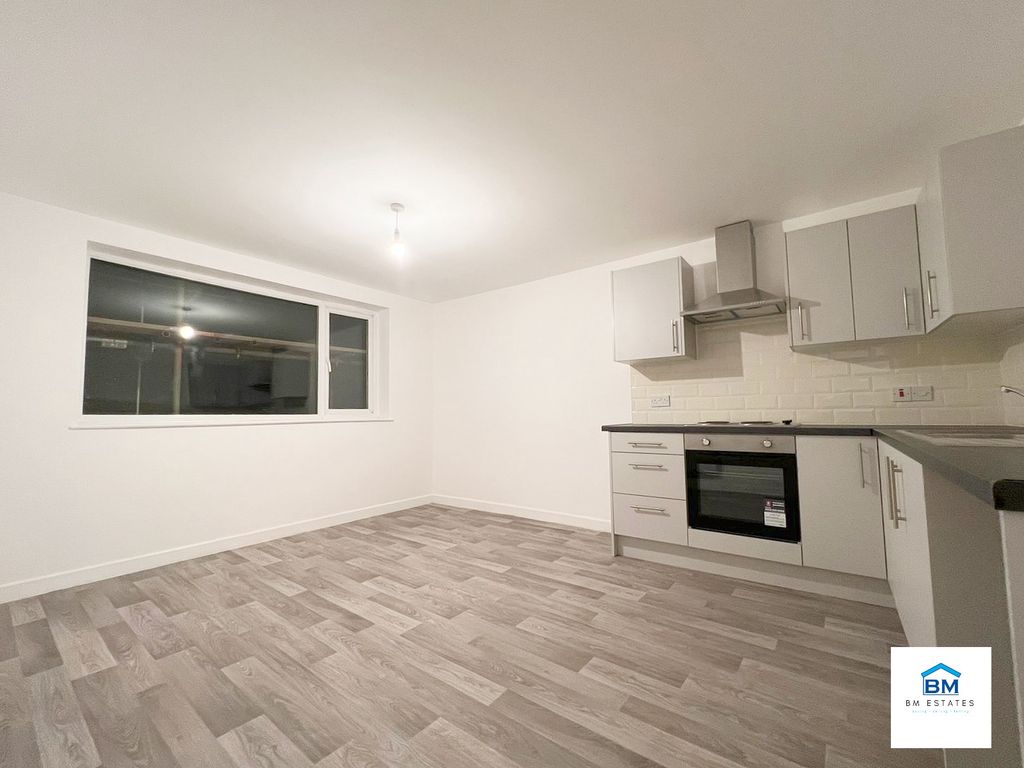 Property photo 1 of 5 Kitchen