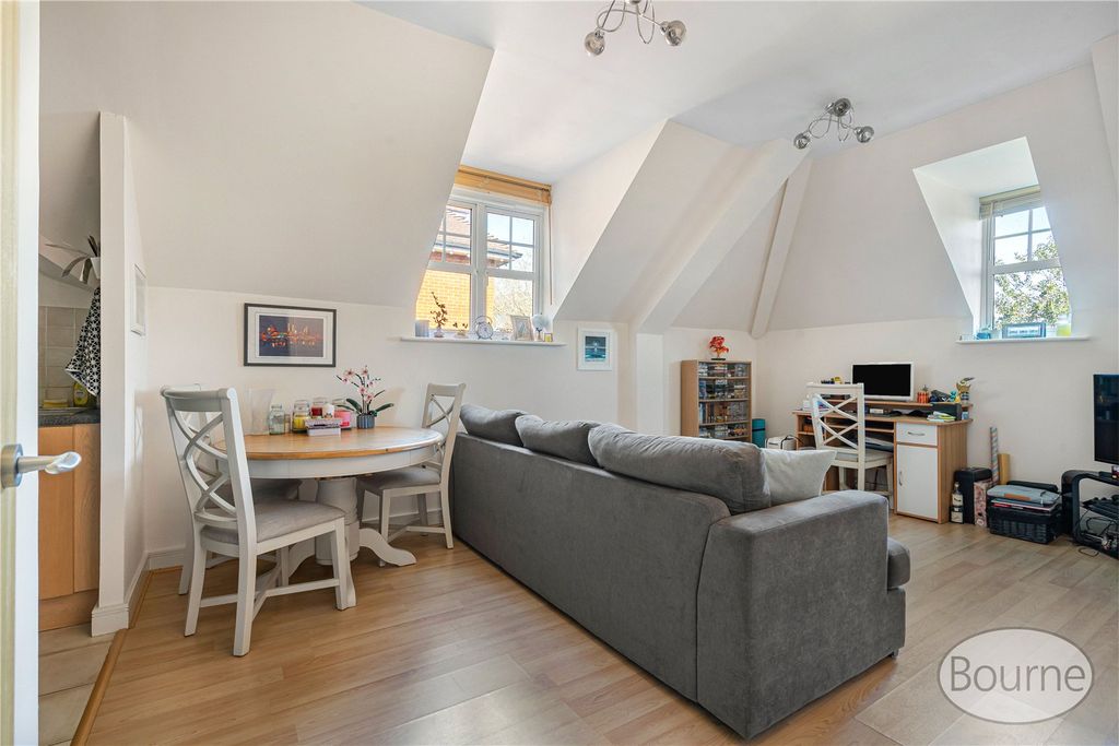 Property photo 3 of 13 Picture 3