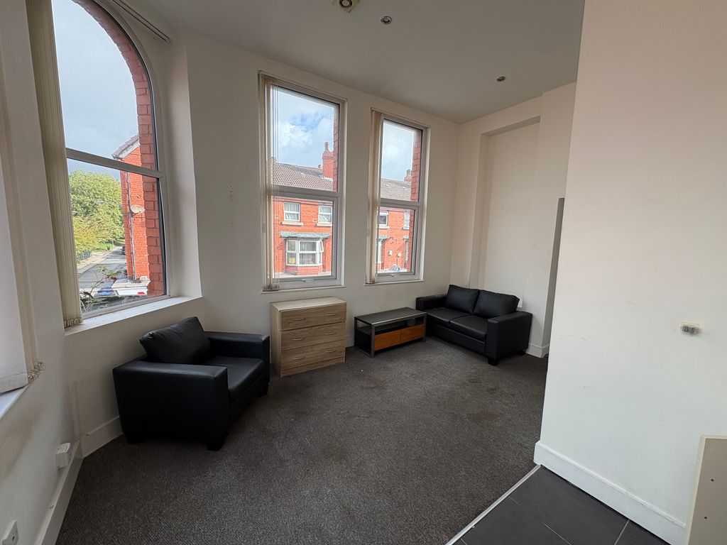 Property photo 3 of 10 Img_3161