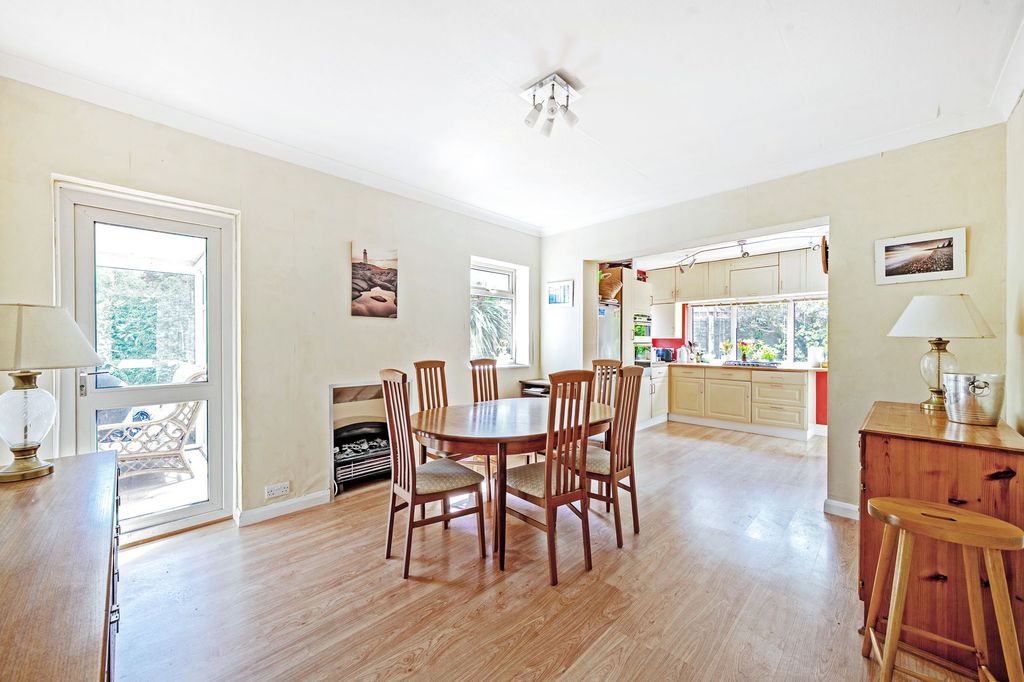 Property photo 2 of 19 Kitchen / Dining Room