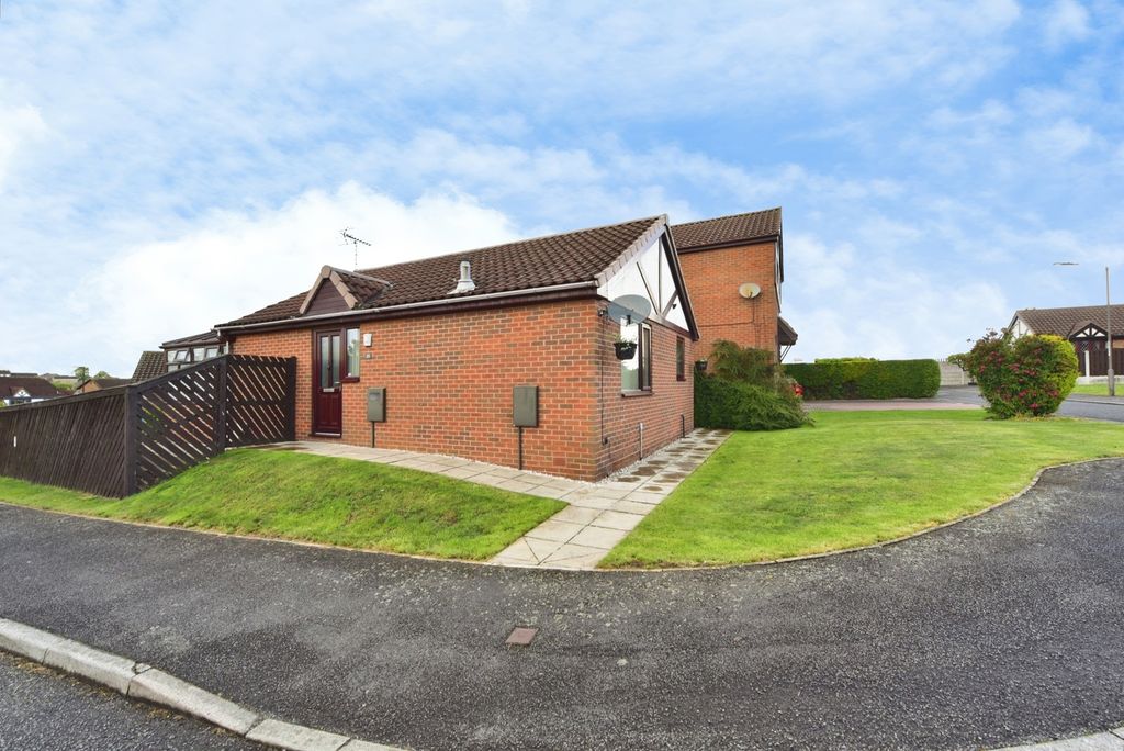 Property photo 1 of 17 Pbox-Img.Jpg
