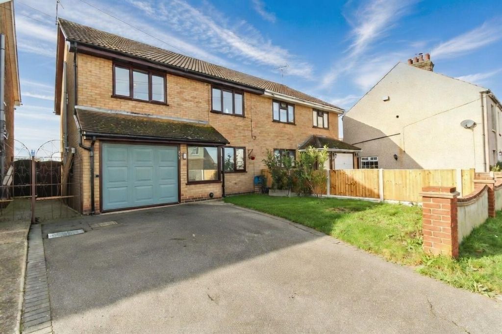 Property photo 1 of 19 Front