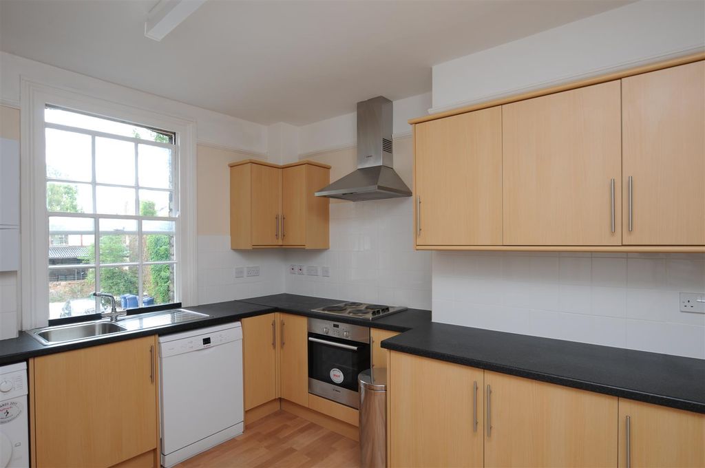 Property photo 2 of 4