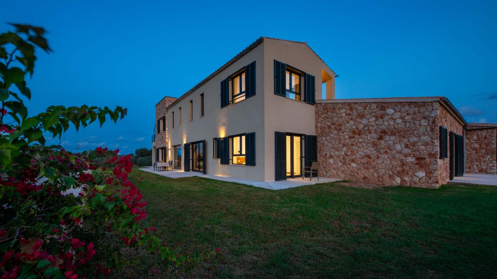 Property photo 2 of 33 80921 Small-26.Jpg