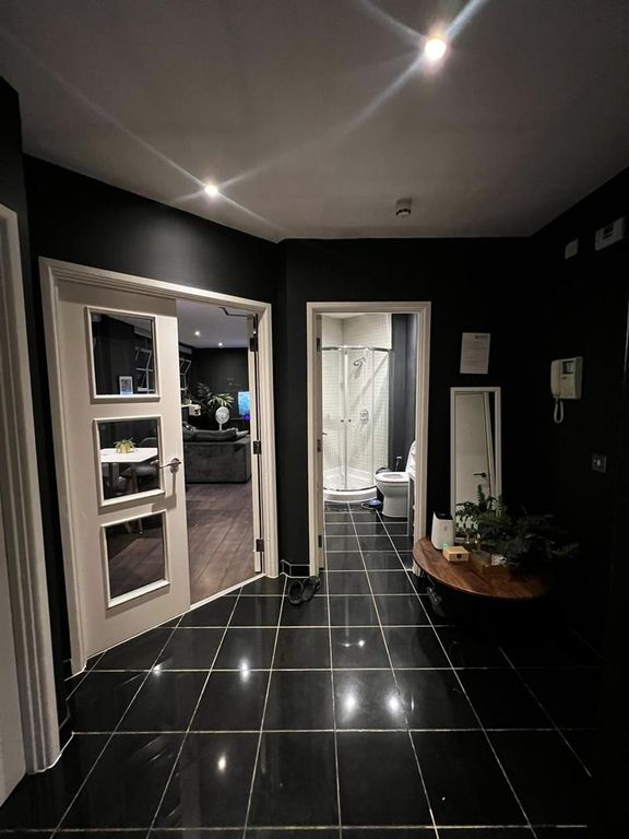 Property photo 3 of 10 Original-B0Ffb4E6-2160-494D-Ae68-38Baca3C7220.Jpeg