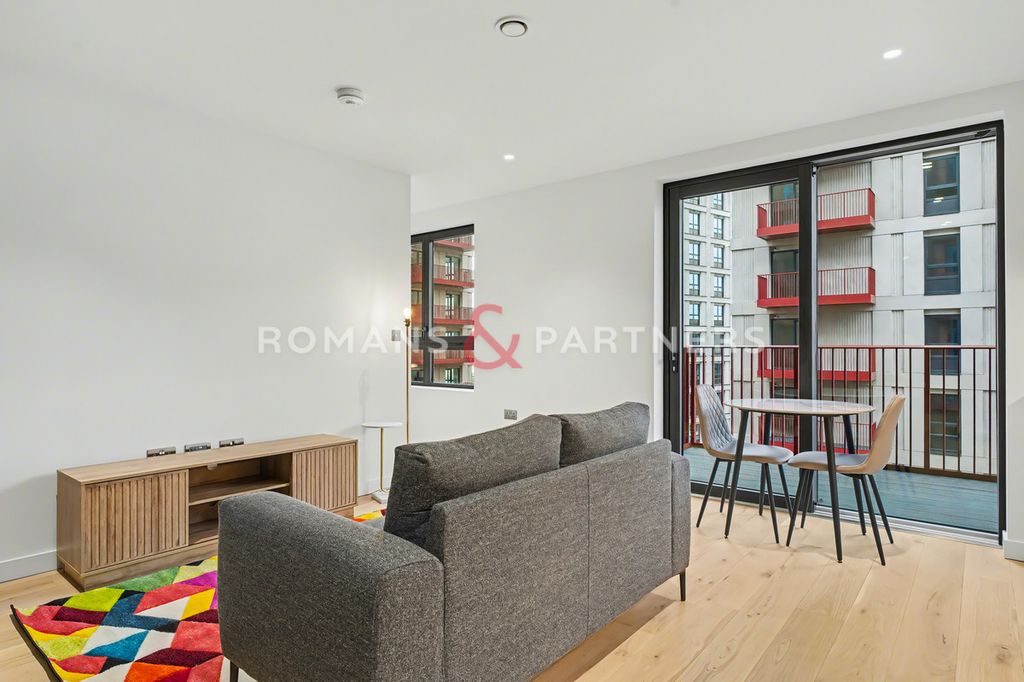 Property photo 1 of 12