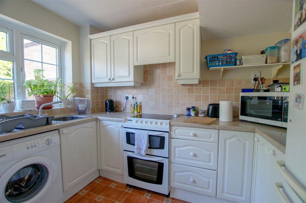 Property photo 3 of 8