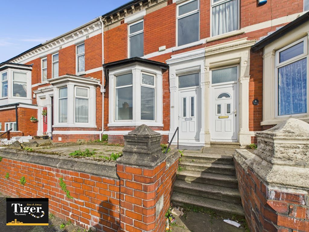 Property photo 1 of 8 Cam03440G0-Pr0274-Still007
