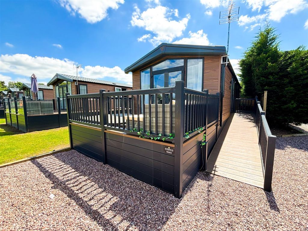 Property photo 1 of 26