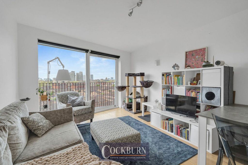 Property photo 3 of 19