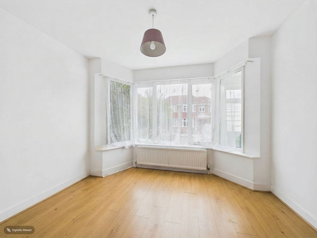 Property photo 2 of 25