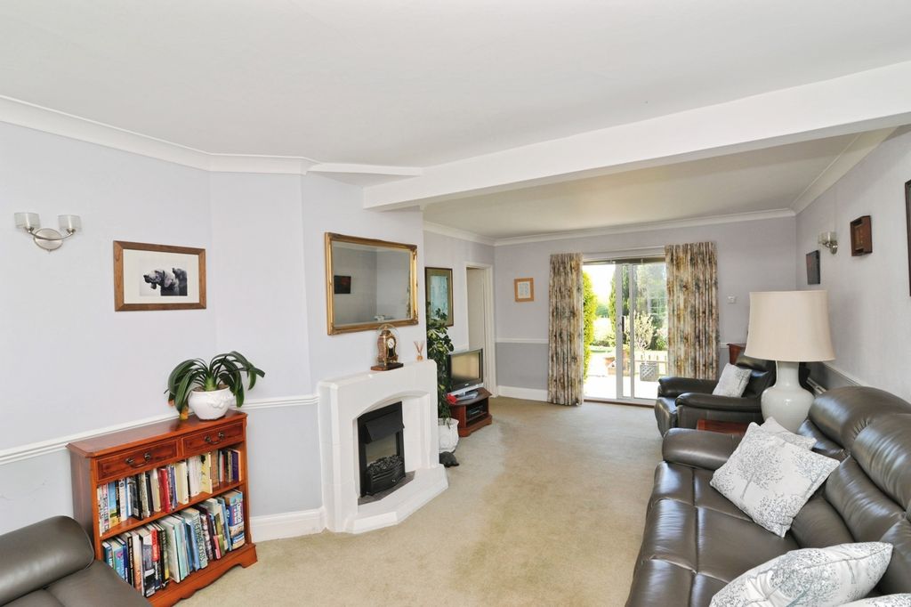 Property photo 2 of 28 Pbox-Img.Jpg