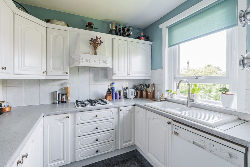 Additional image 10 of 4 bed flat for sale184 West Main Street, Broxburn EH52