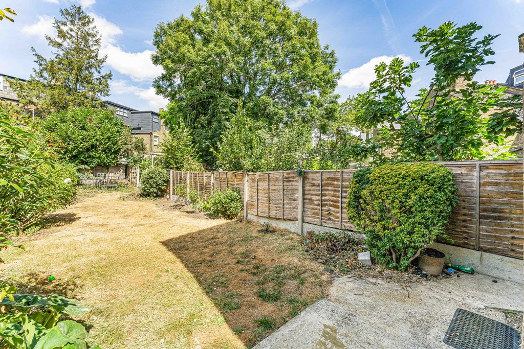 Property photo 3 of 18 Photo 13