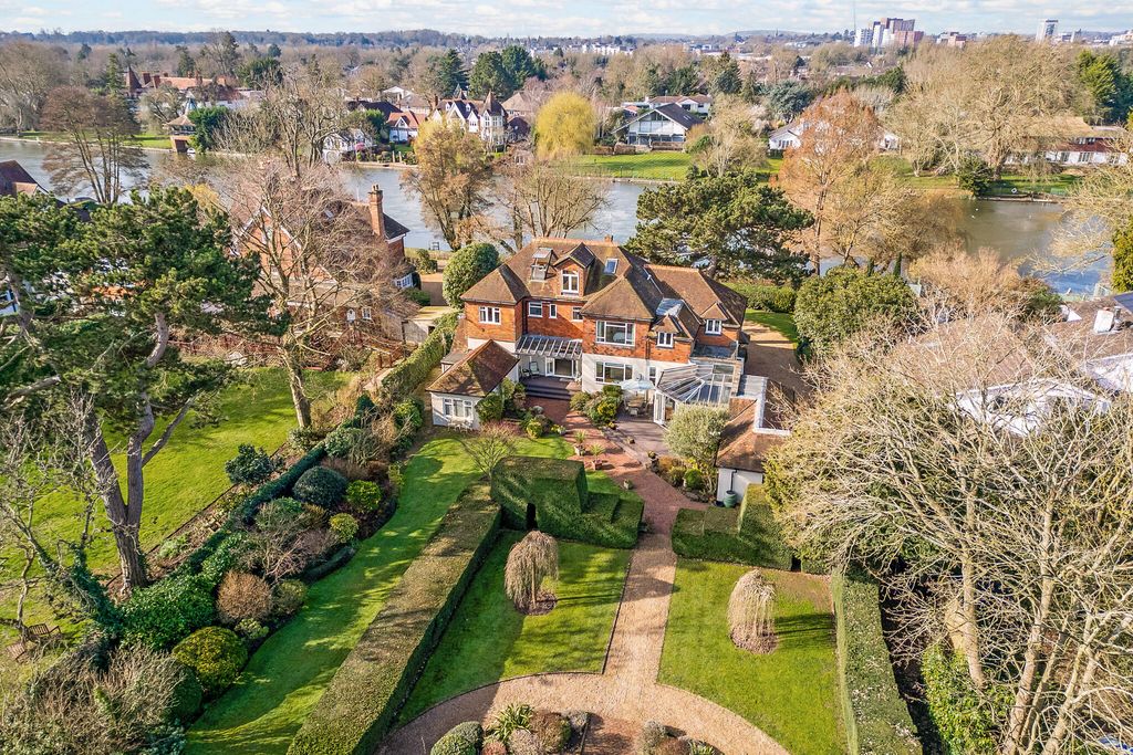 Property photo 1 of 22