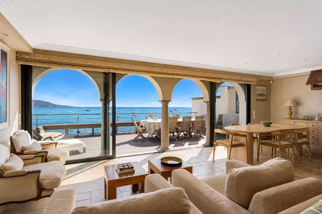 Property photo 1 of 8 France | Sainte-Maxime | 3 Bedrooms | 172.6 Sqm | €2,950,000