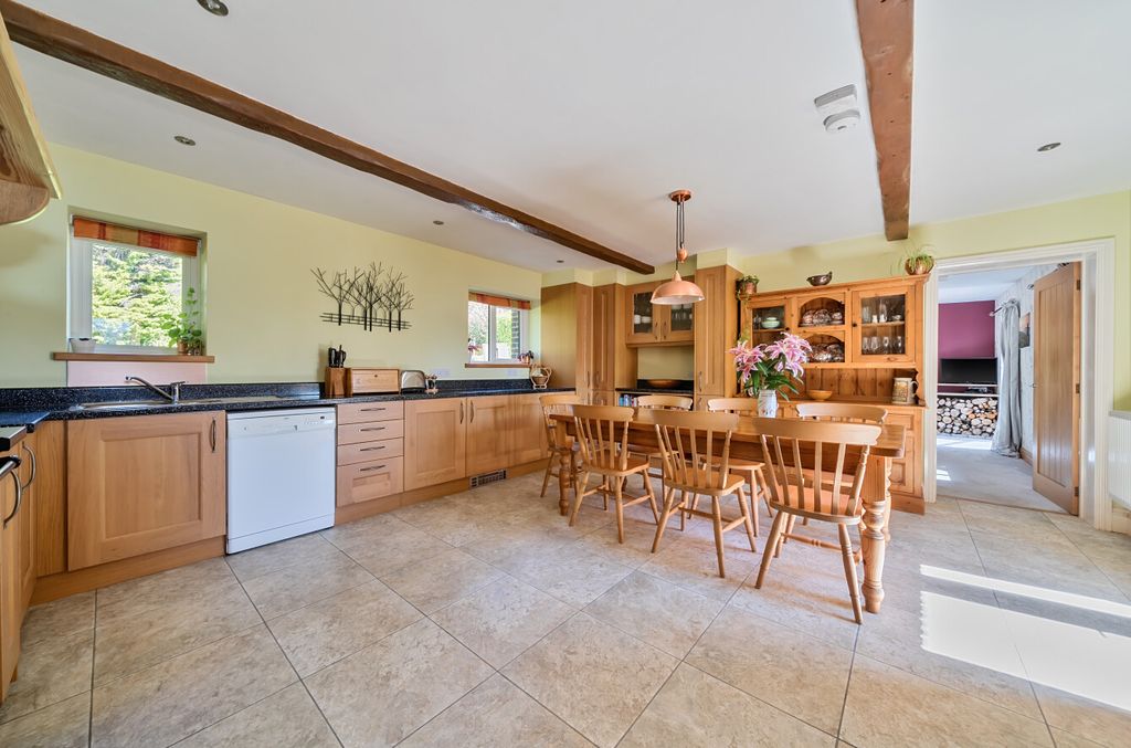 Property photo 2 of 20 Kitchen/Dining Room
