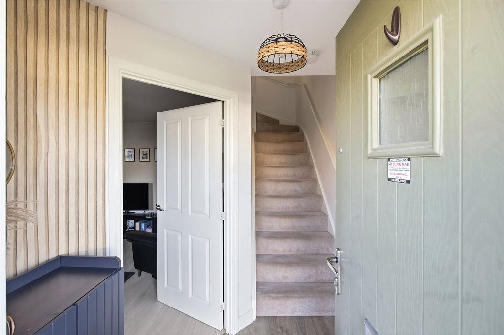 Property photo 2 of 15 Picture No. 32